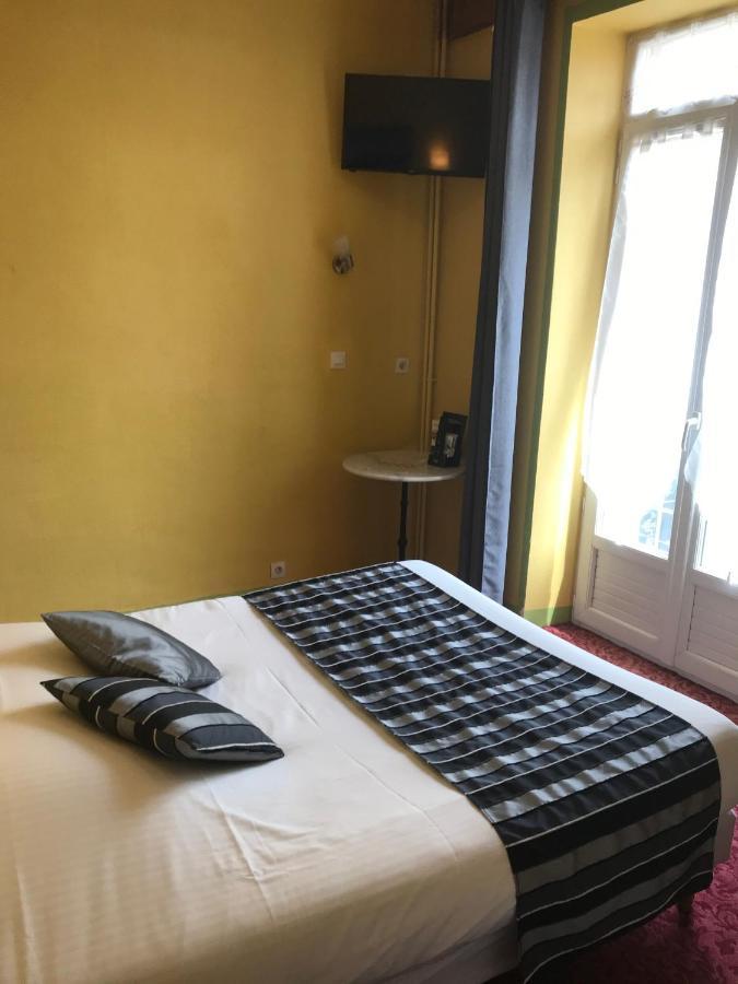 Hotel Magdeleine Romans-sur-Isère Buitenkant foto