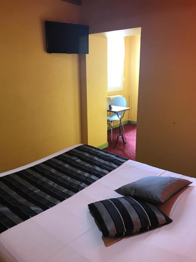 Hotel Magdeleine Romans-sur-Isère Buitenkant foto