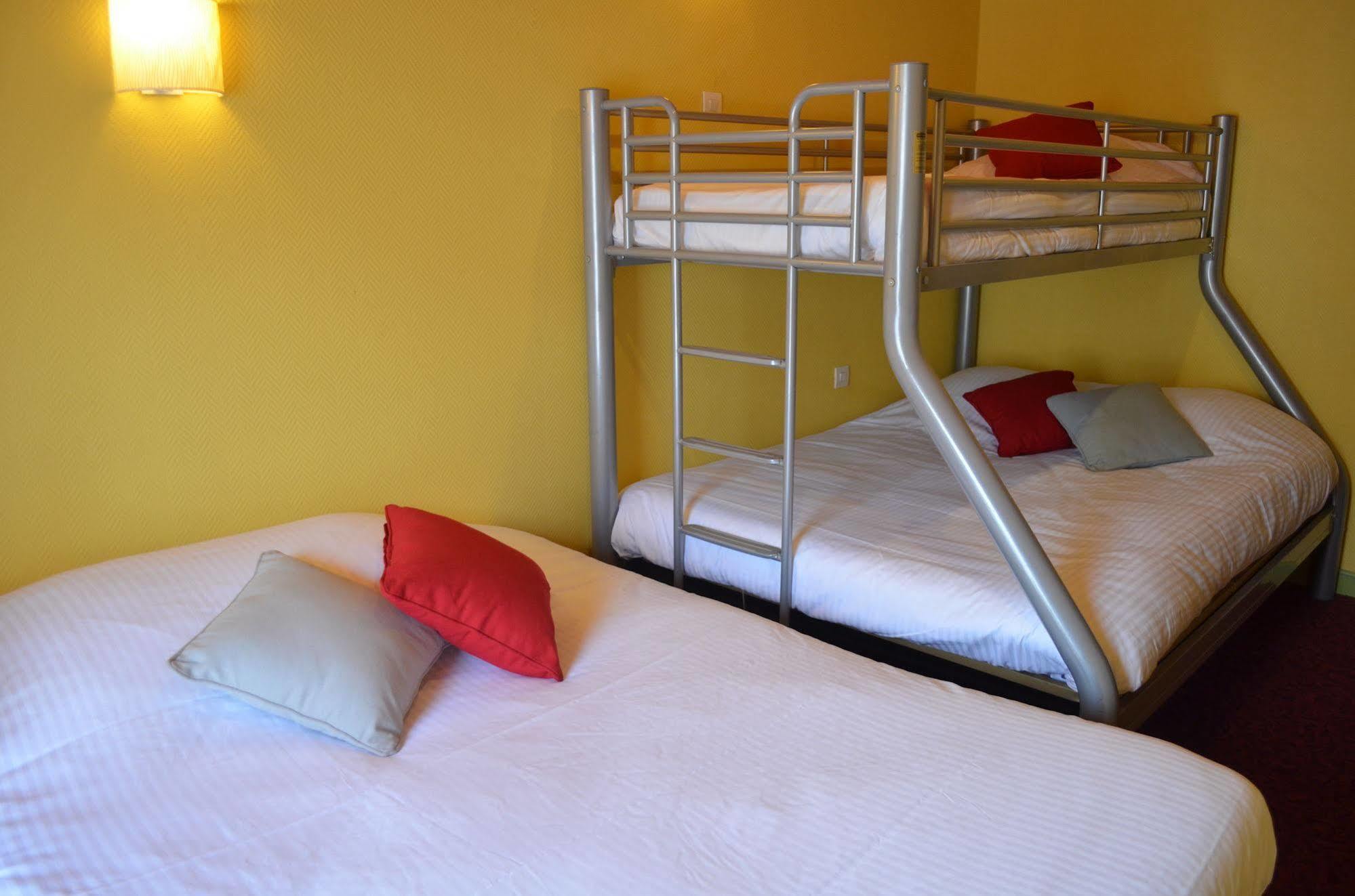 Hotel Magdeleine Romans-sur-Isère Buitenkant foto