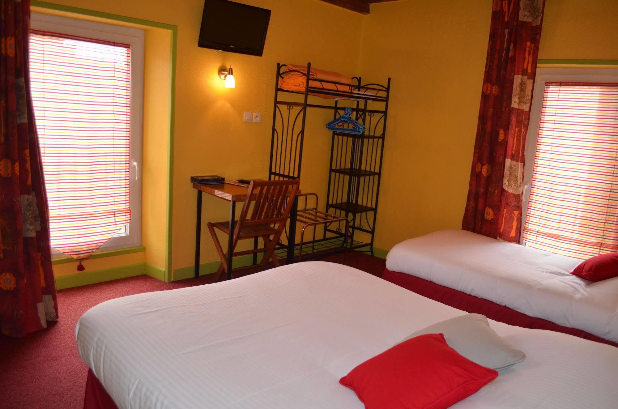 Hotel Magdeleine Romans-sur-Isère Buitenkant foto